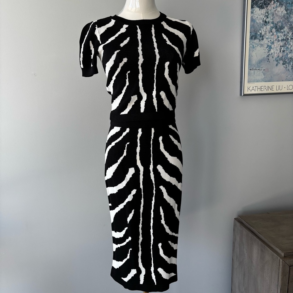 Bar III Black and White 2 Piece Top and Skirt